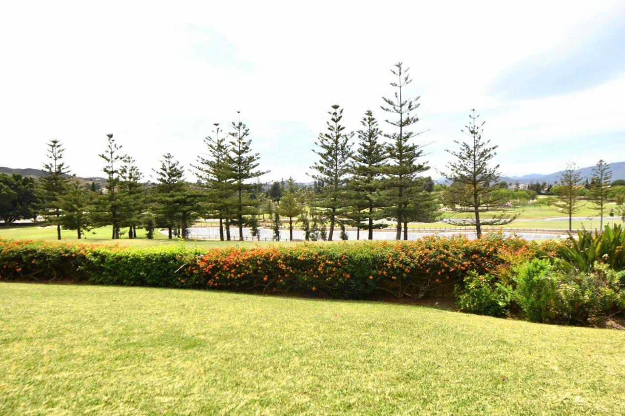 Beautiful Apt With Golf & Lake Views Mijas Golf Fuengirola Kültér fotó